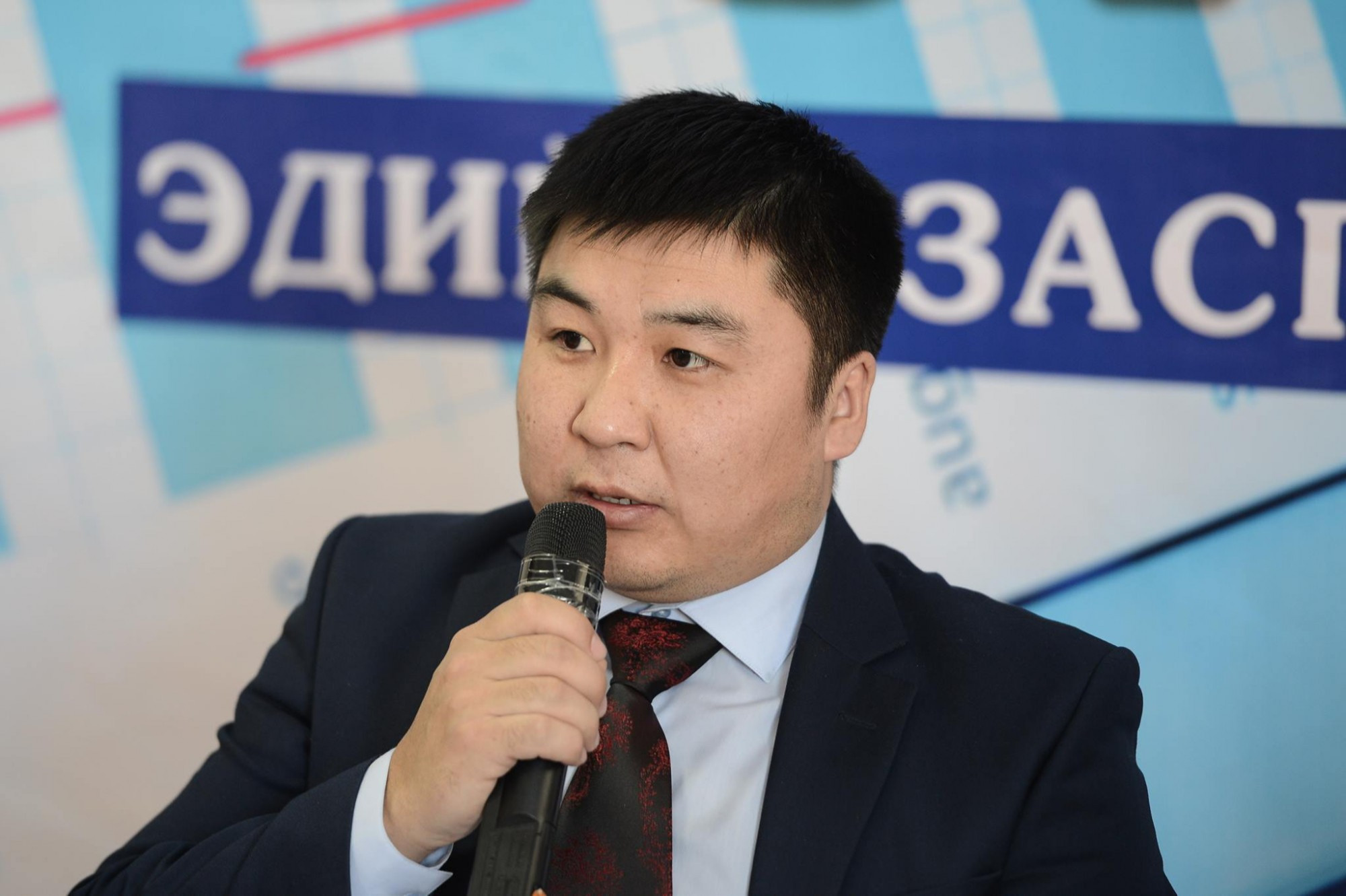 Ц.БАЯР-ЭРДЭНЭ: Ирэх гурван жилд эрчим хүчний салбар бүрэн дампуурах магадлалтай